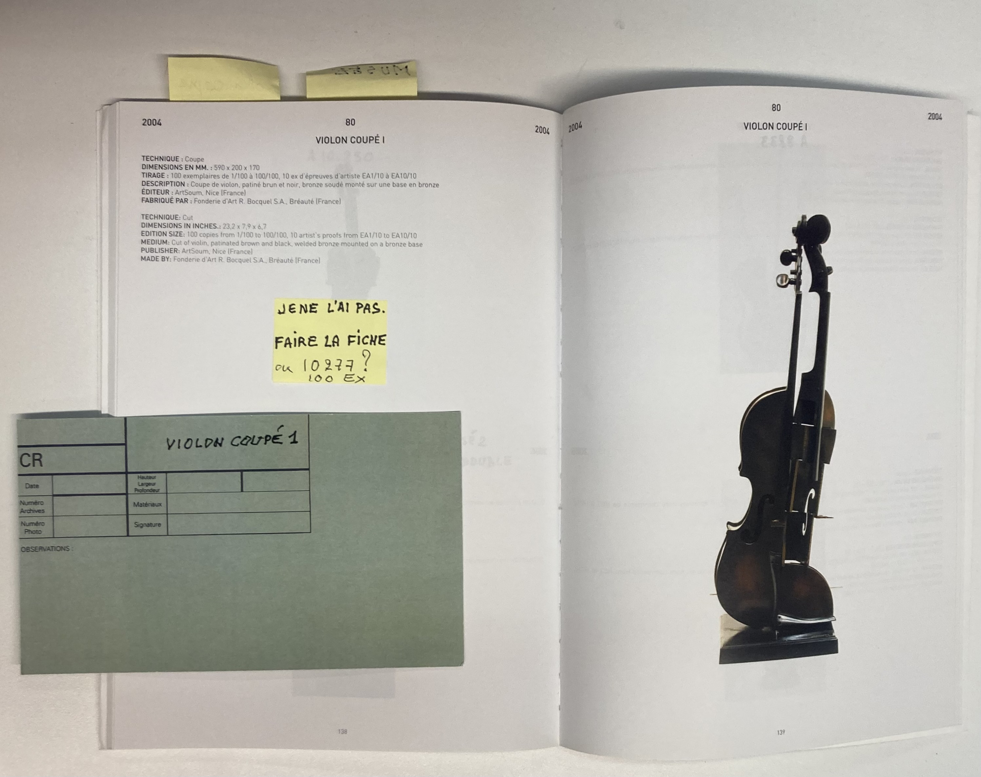 Photo d'un catalogue raisonné annoté par Denyse Durand-Ruel